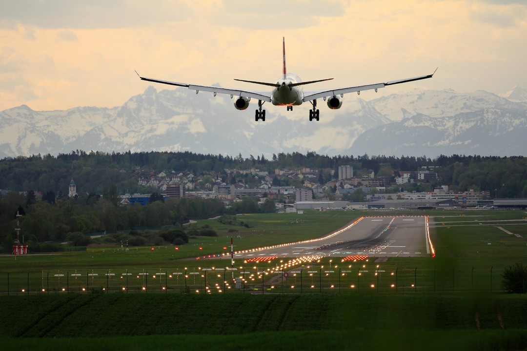 Image of a plane